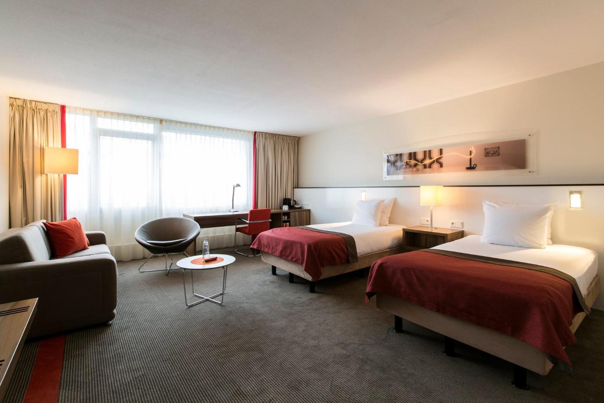 Hotel Centre By Ihg 4*