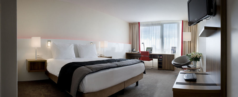 Centre By Ihg Hotel